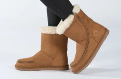 Chestnut BILLY Cozy Boots -Fashion Shoe Store BK21304 250 studio standing 1 940x614 69df6f7d f282 46c4 a581 2ab0ae2c174a