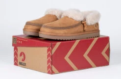 Chestnut BILLY Cozy Slippers -Fashion Shoe Store BK22446 250 Studio 1 940x614 aacc6c49 fc80 4225 8803 7118ab86af83