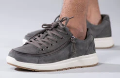 Men's Grey Suede BILLY Comfort Lows -Fashion Shoe Store BM20101 030 studio standing 2 940x614 957b0744 b506 45fb 98b2 fc9d2f25e452