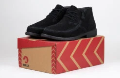 FINAL SALE - Men's Black BILLY Chukkas 15 FINAL SALE - Men's Black BILLY Chukkas -Fashion Shoe Store BM20312 001 studio 1 940x614 da974e47 527f 4ab4 b16f 02f2531be274