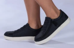 FINAL SALE - Women's Black BILLY Gore Lows -Fashion Shoe Store BW21120 001 studio standing 1 940x614 97a5b12f bb53 474f 8b87 7bffd7f8f35c