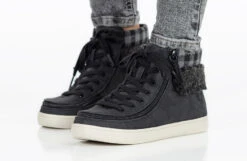 Women's Black/Charcoal BILLY Cuffs -Fashion Shoe Store BW22341 003 studio standing 2 940x614 78a2eecf 2bf4 4c5a 9aa7 392b27e791b3